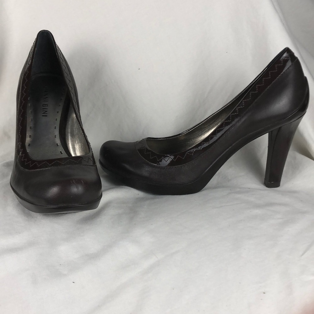 Great condition Gianni Bini brown heels